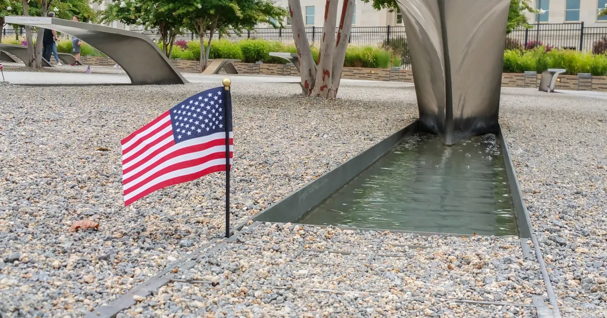 Pentagon Memorial Flag | Russwurm